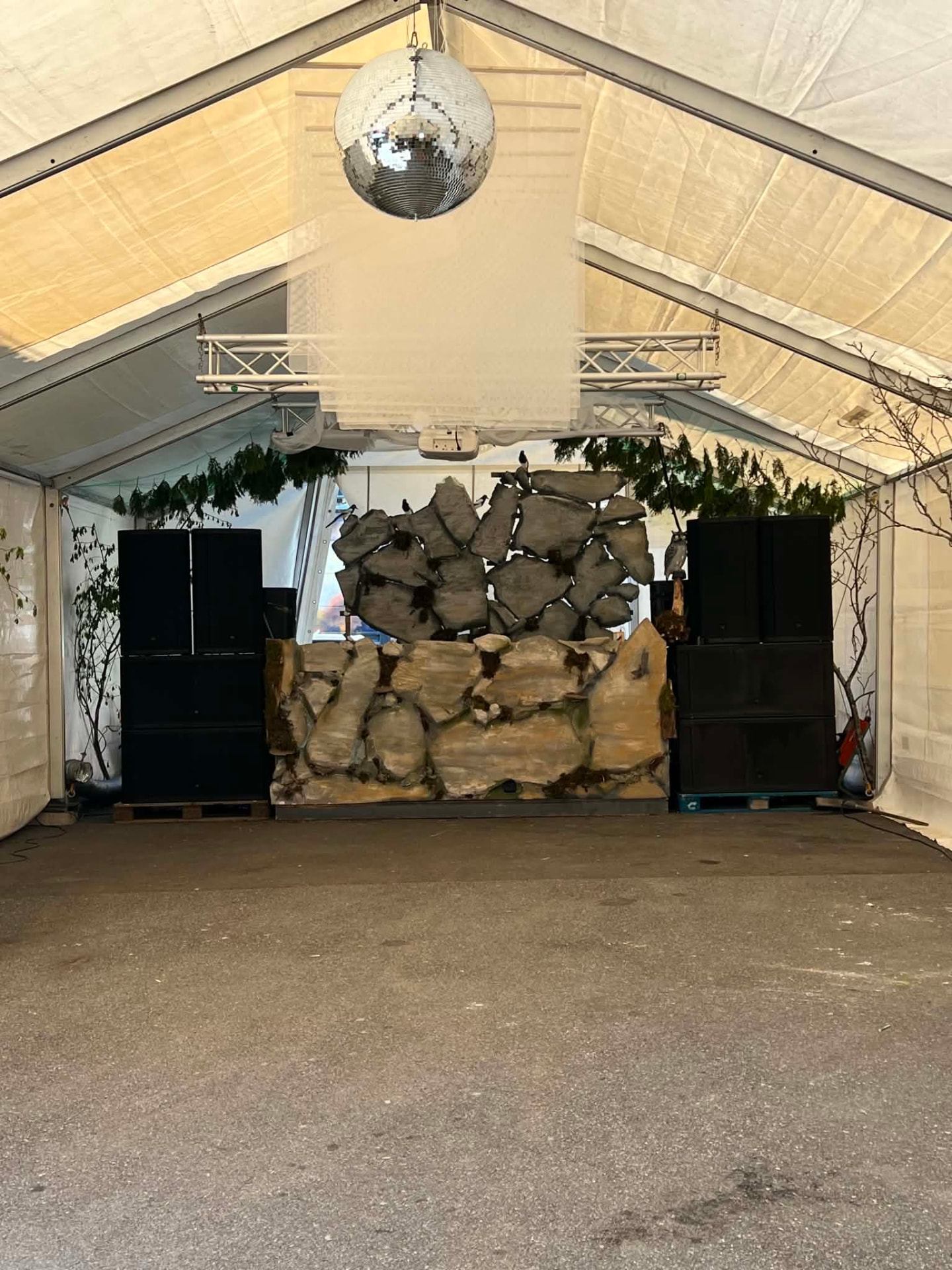 JBL SRX XL lydpakke med topper og subwoofere