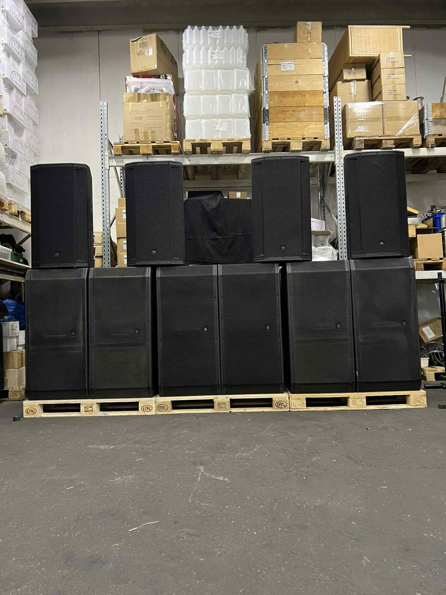 JBL SRX XXL lydpakke med fire topper og seks subwoofere